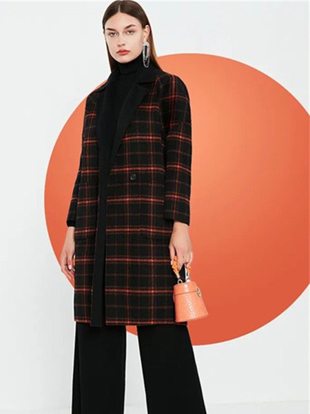 菲妮迪女装2022秋冬季黑色大衣