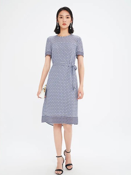 菲妮迪女装2023春夏季灰色连衣裙