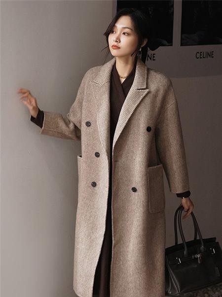 艺元素女装2022秋冬季卡其色大衣