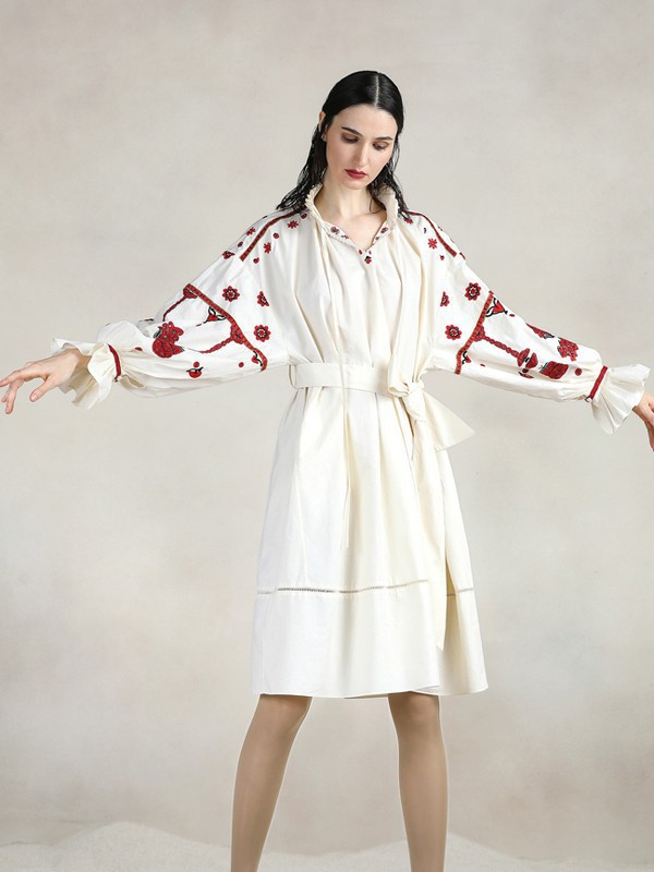 达衣岩女装2023秋冬季白色大衣