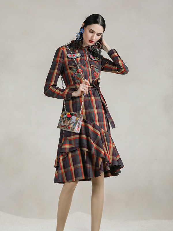 达衣岩女装2023春夏季咖啡色连衣裙