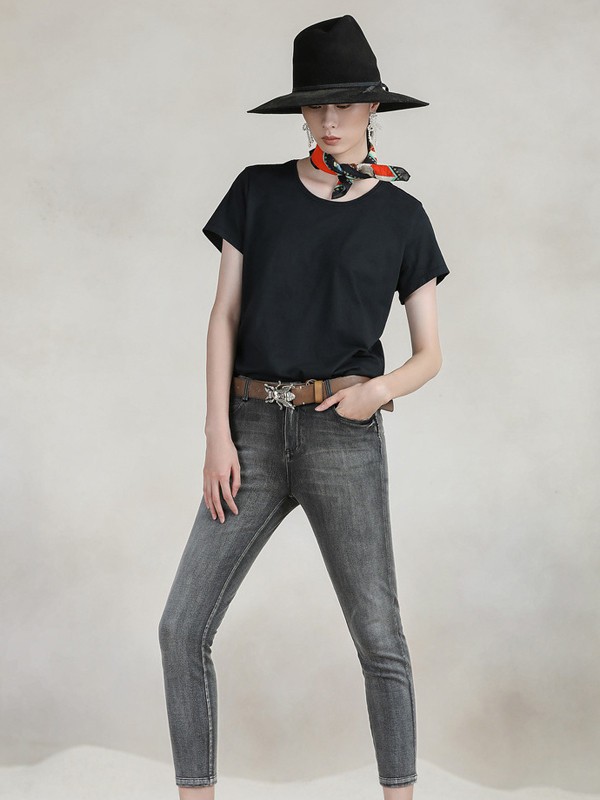 达衣岩女装2023春夏季黑色T恤