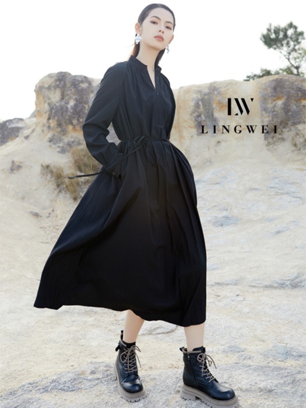 领葳2023春夏季黑色连体衣