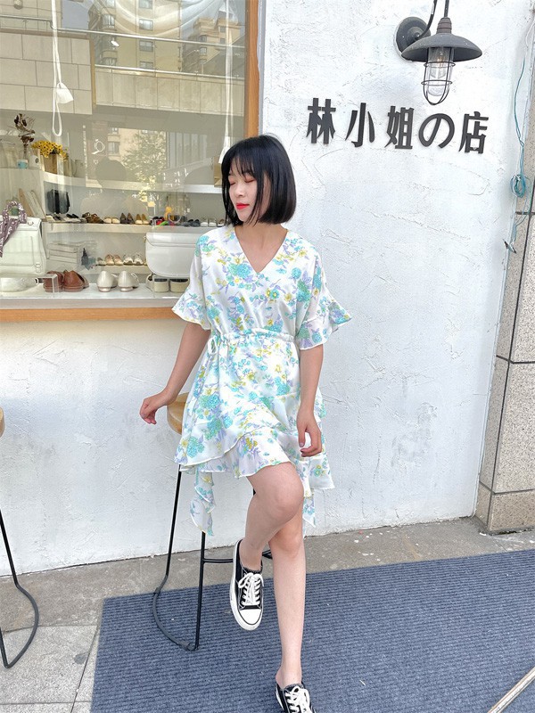 歌瑞丝芬女装2023春夏季白色连衣裙