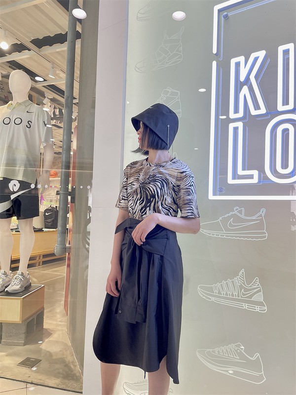 歌瑞丝芬女装2023春夏季白色衬衫