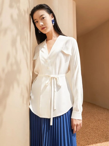 朗文斯汀女装2022秋冬季白色长裙