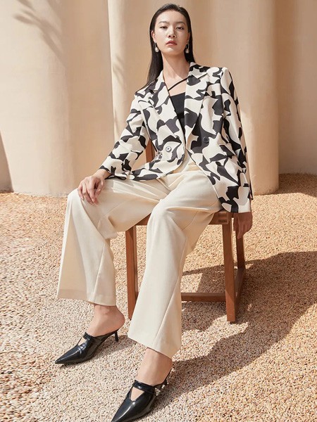 朗文斯汀女装2022秋冬季白色长裤