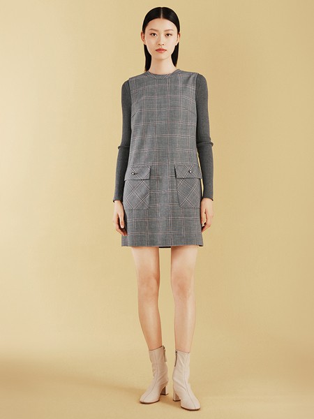 维格娜丝女装2023春夏季灰色连衣裙