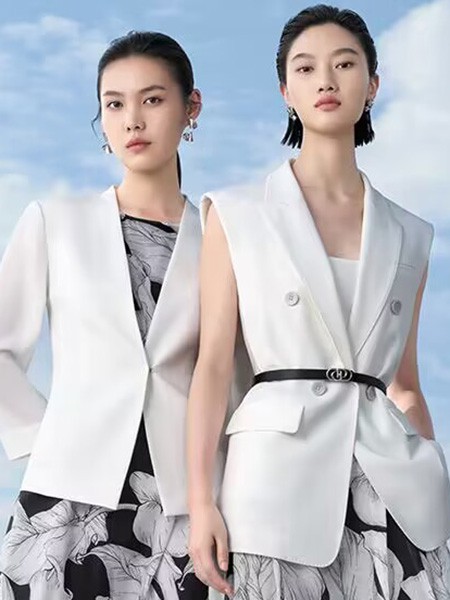 卡迪黛尔2023春夏季灰色连衣裙