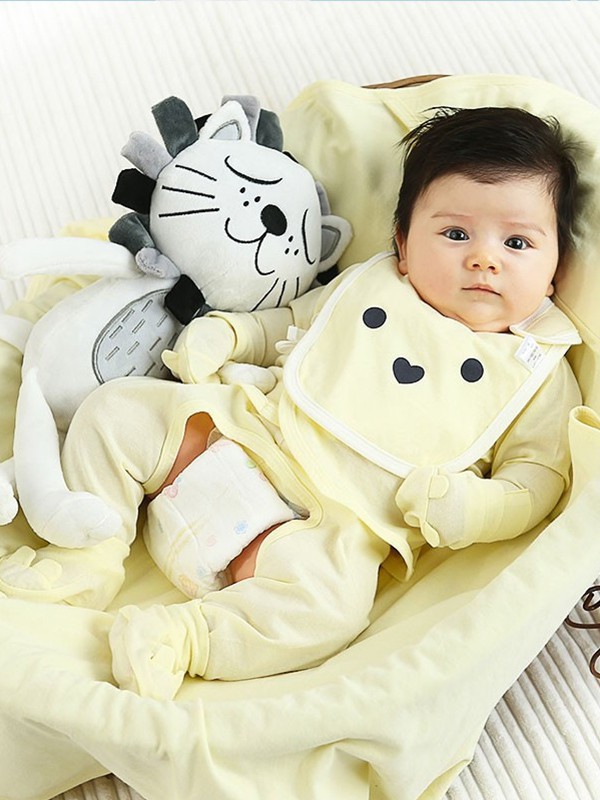 唯路易童装2023春夏季黄色家居服