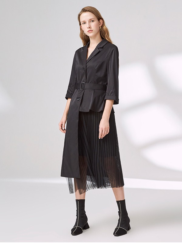 迪卡轩女装2023春夏季黑色连衣裙