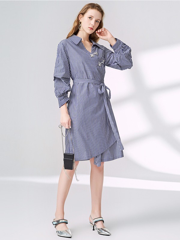 迪卡轩女装2023春夏季紫色衬衫裙