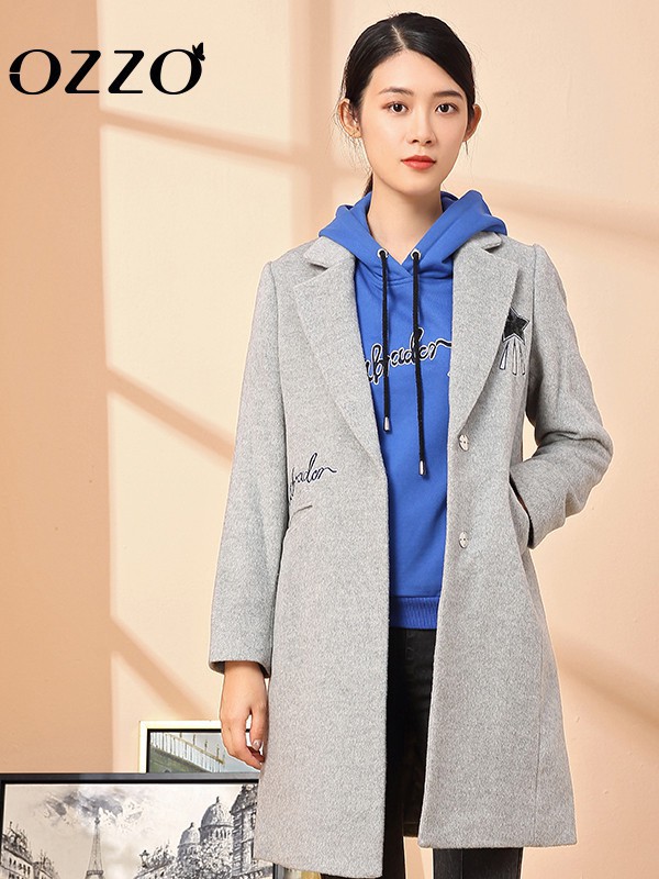 欧尼迩女装2022秋冬季蓝色卫衣