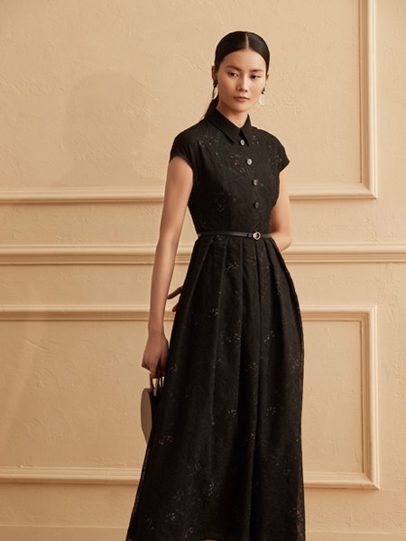 铠琪女装2023春夏季黑色衬衫