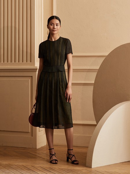 铠琪女装2023春夏季黑色衬衫