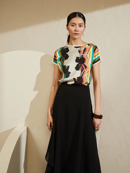 铠琪女装2023春夏季白色T恤