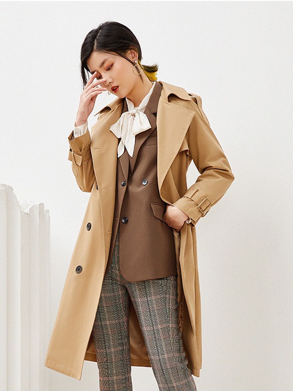 依维妮女装2023春夏季卡其色风衣