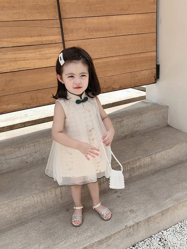 淘衣城堡童装2023春夏季白色连衣裙