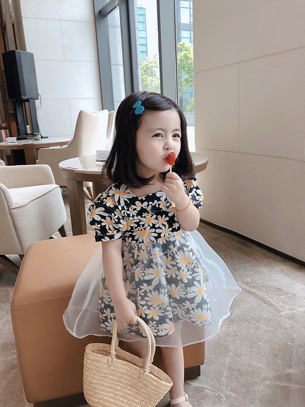 淘衣城堡童装2023春夏季米色连衣裙