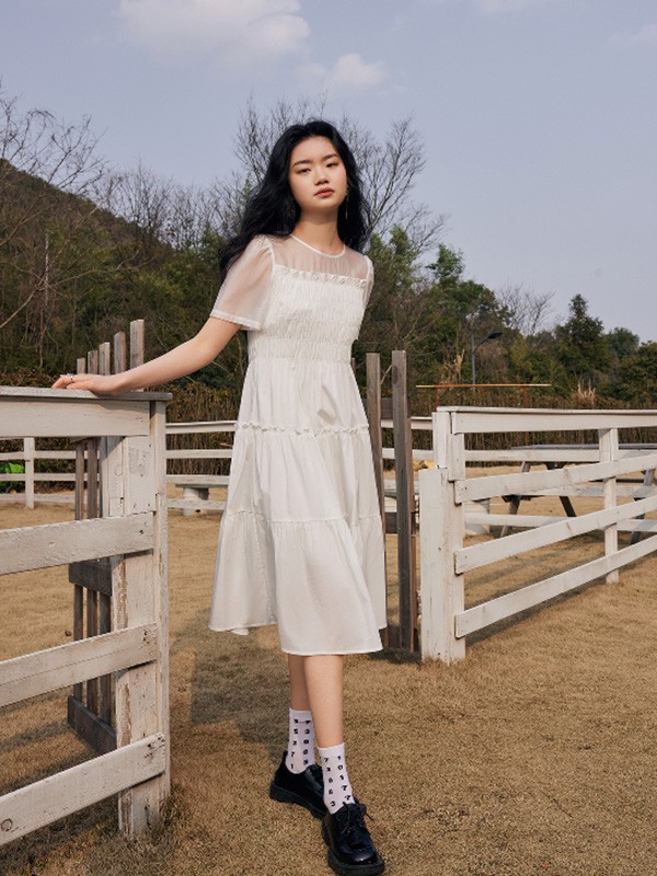 汀丁可2023春夏季白色连衣裙