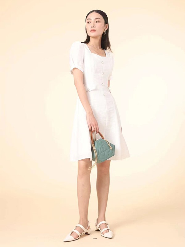 点占女装2023春夏季白色连衣裙