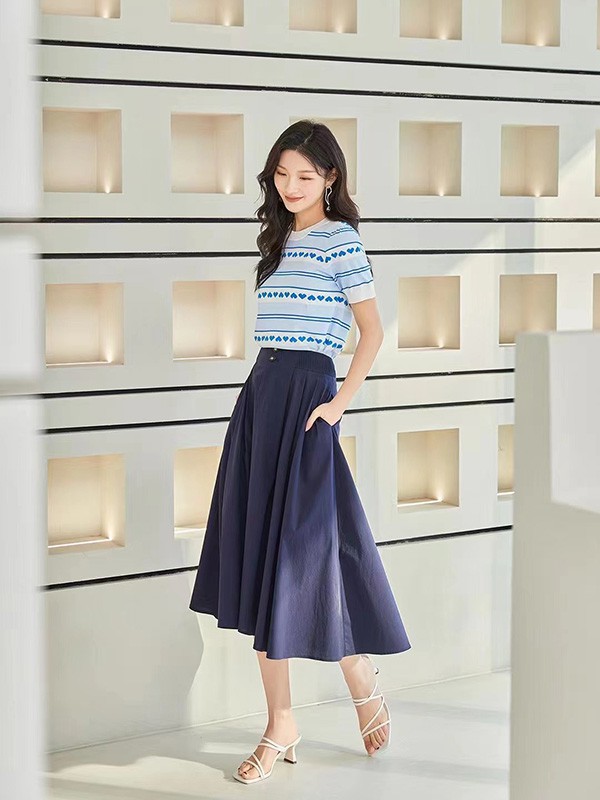 尼赫菲女装2023春夏季蓝色T恤