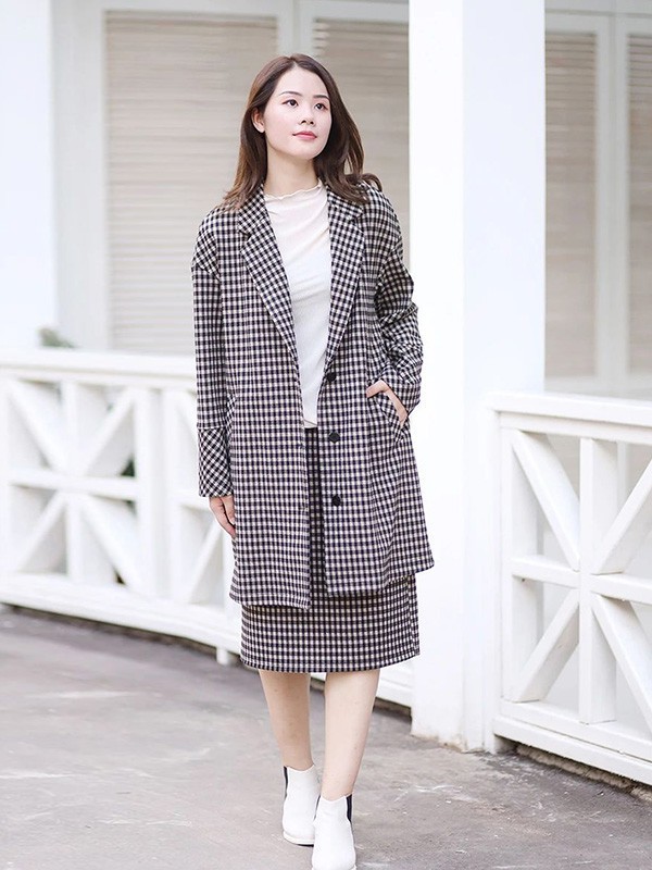 莉佳丽女装2022秋冬季白色T恤