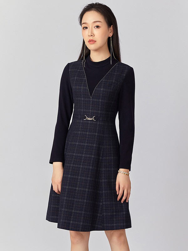 圣可尼女装2022秋冬季黑色连衣裙