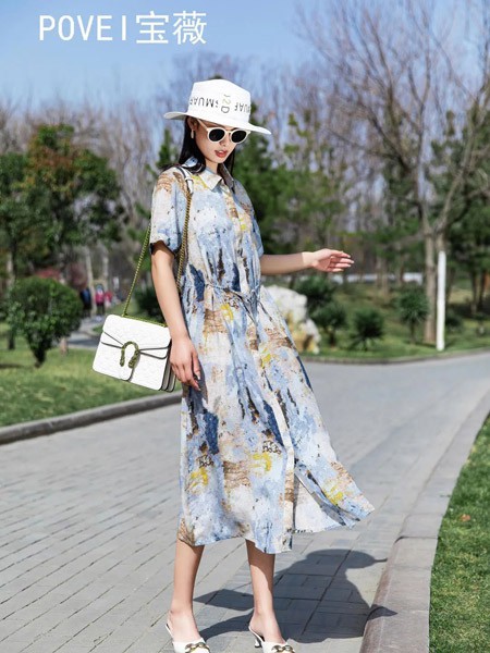 宝薇女装2023春夏季蓝色连衣裙