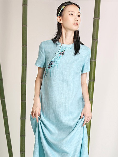 指间沙女装2023春夏季蓝色连衣裙