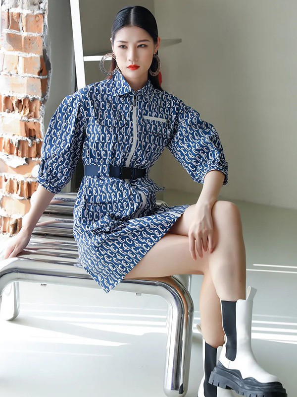 卡芙芮2023春夏季藏蓝色衬衫裙