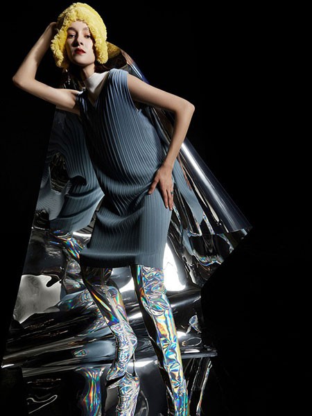 芮玛2022秋冬季灰色针织裙