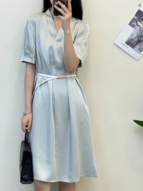 赫本家女装2023春夏季银色连衣裙