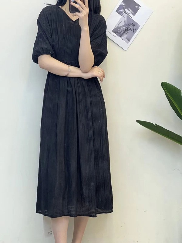 赫本家女装2023春夏季黑色连衣裙