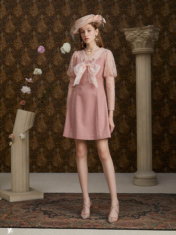 迪丽女装2023春夏季粉色连衣裙