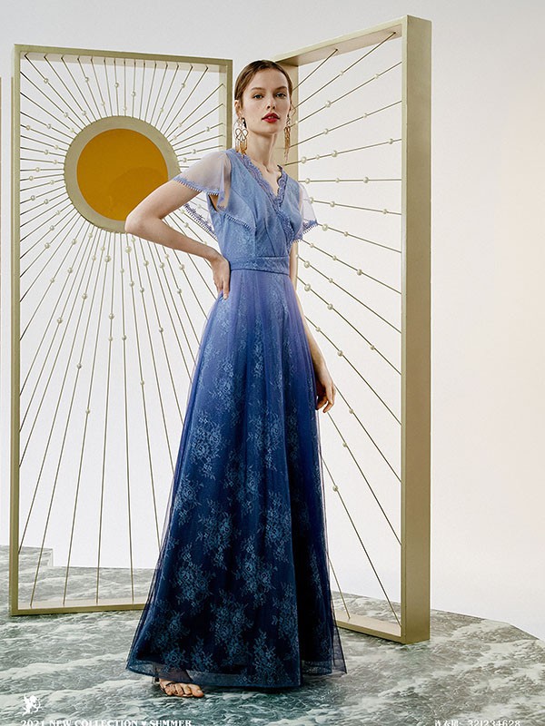 迪丽女装2023春夏季蓝色连衣裙