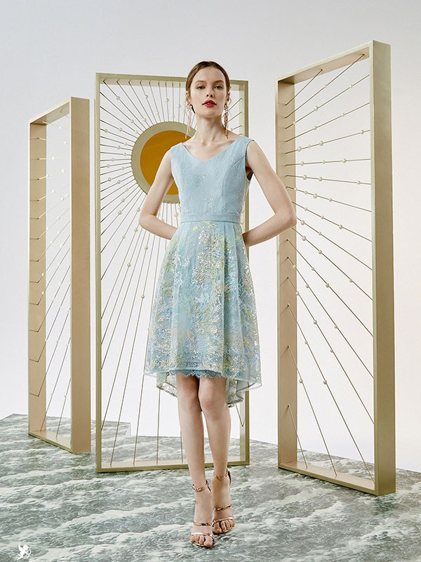 迪丽女装2023春夏季绿色连衣裙