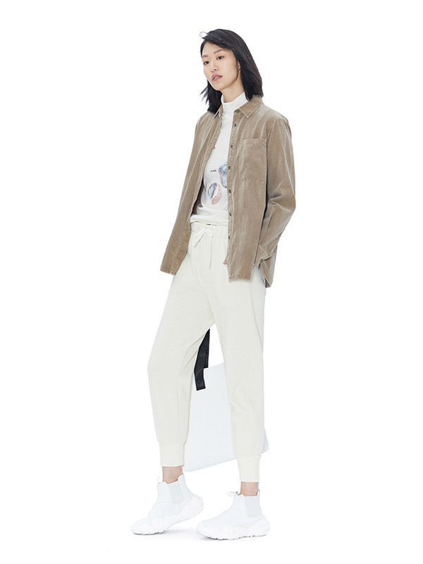 未知未觉2022秋冬季白色T恤