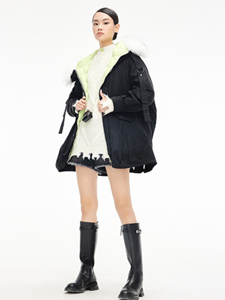 来尔佳昵女装2022秋冬季白色毛衣