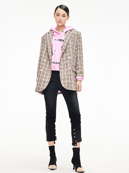 来尔佳昵女装2022秋冬季粉色T恤