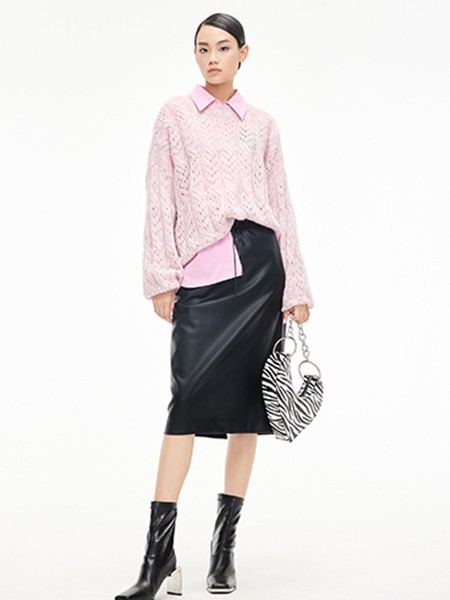 来尔佳昵女装2022秋冬季粉色衬衫