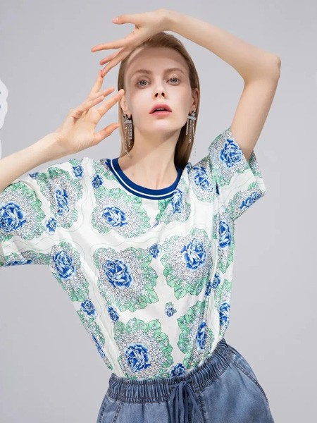 西纳维思女装2023春夏季蓝色T恤