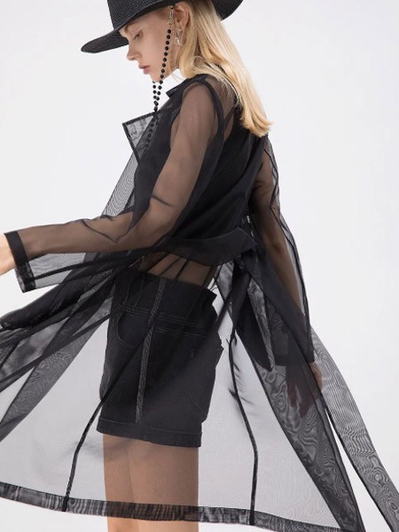 西纳维思女装2023春夏季黑色短裙