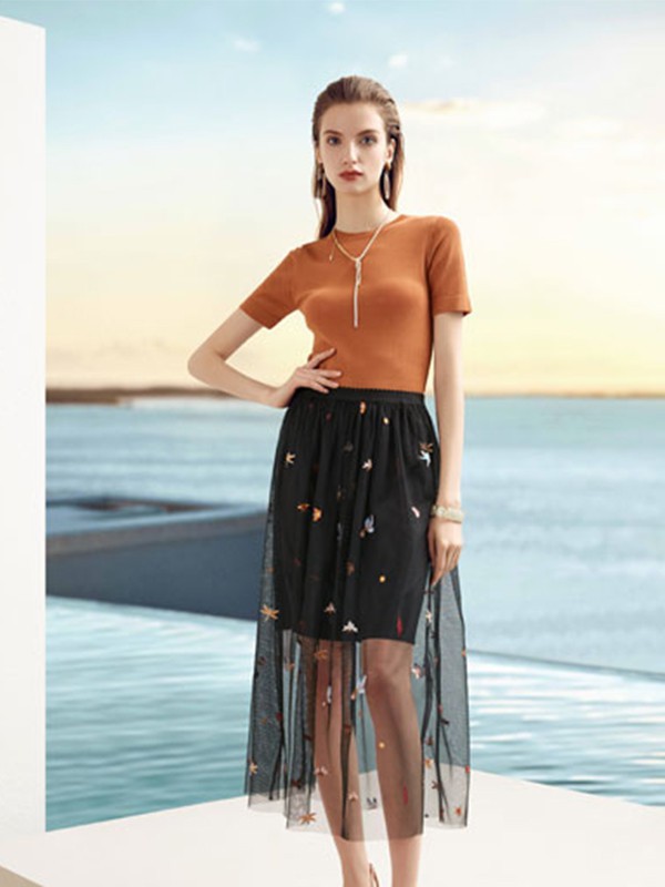 嘉贝逸飞女装2023春夏季橙色T恤