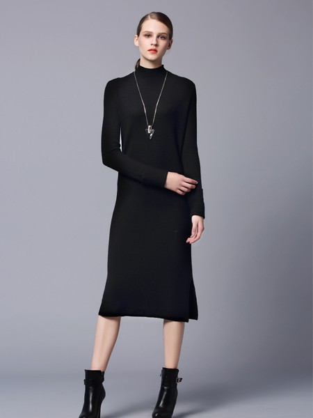 L.W女装2022秋冬季黑色毛衣裙