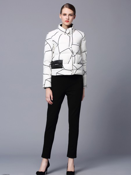 L.W女装2022秋冬季白色棉服