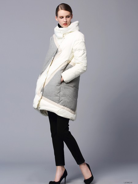 L.W女装2022秋冬季白色棉服