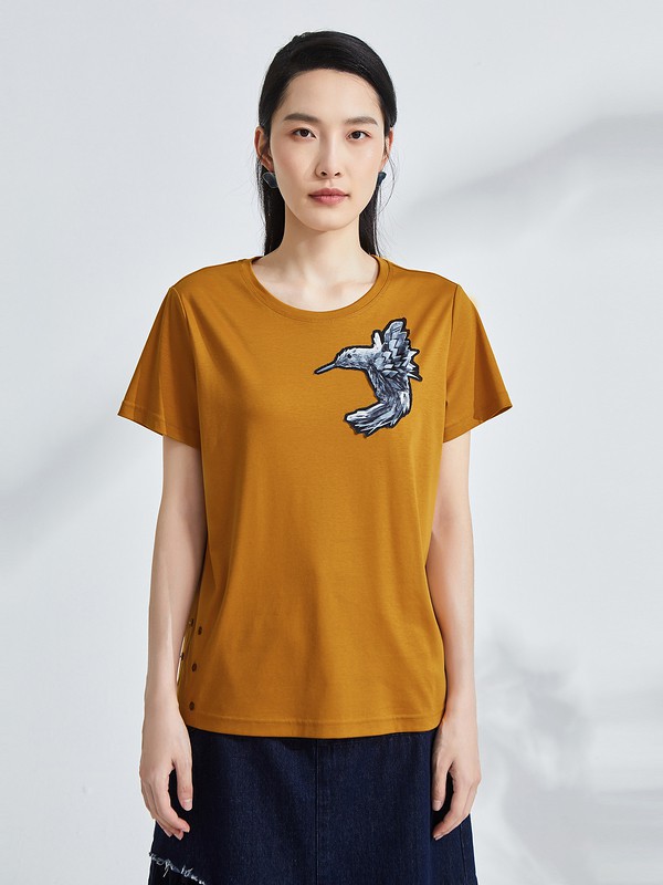 OTT女装2023春夏季驼色T恤