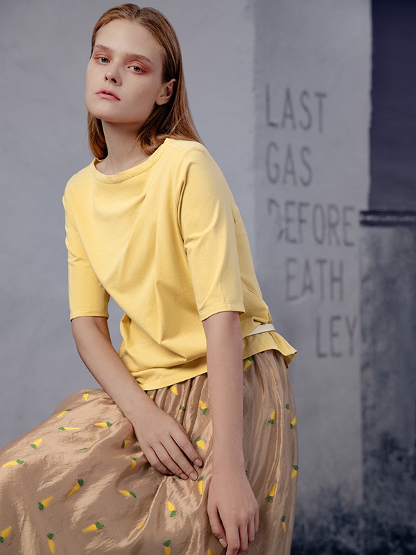 形上女装2023春夏季黄色T恤