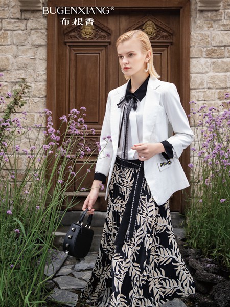 布根香女装2023春夏季白色西装